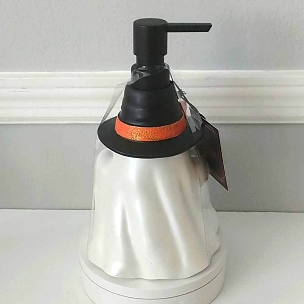 Halloween White Ghost Liquid Soap Lotion Pump Dispenser Spooky - Picture 6 of 6